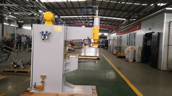 50 هرتز 3.5KN صفيحة المعدن CNC نقطة لحام المائدة تعمل