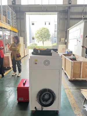 آلة قطع ليزر لحام الألياف المعدنية الصغيرة 1kw 1000w